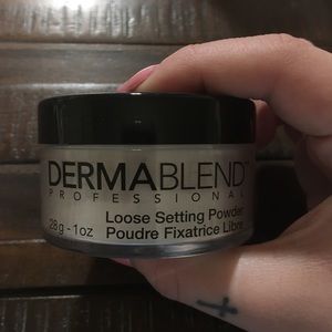 Loose setting powder! Only used once!